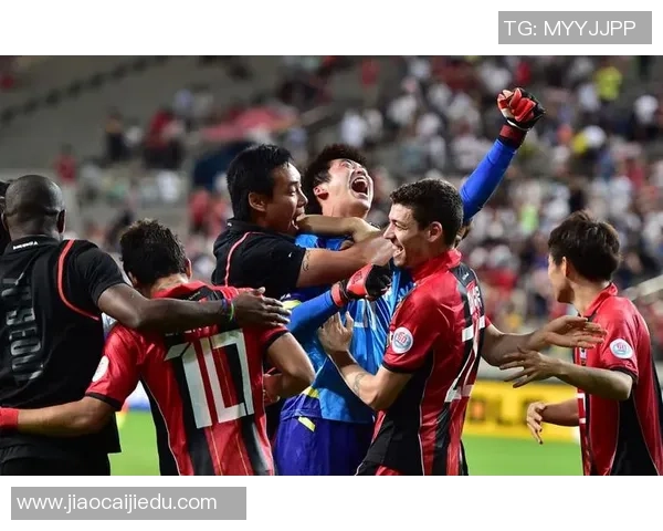 苏维埃之翼与莫斯巴达的激烈对决揭示了足球战术与团队精神的较量 苏维埃之翼与莫斯巴达的激烈对决揭示了足球战术与团队精神的较量